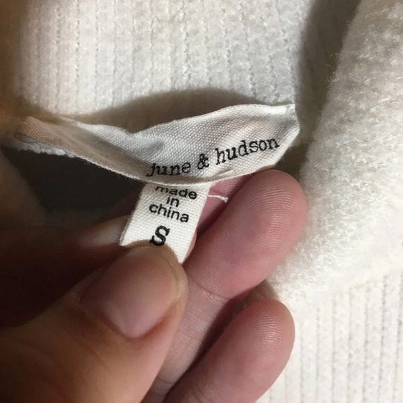 Womens June & Hudson Sweater Turtleneck Classic Puffy Sleeve Feminine winter - Picture 2 of 5